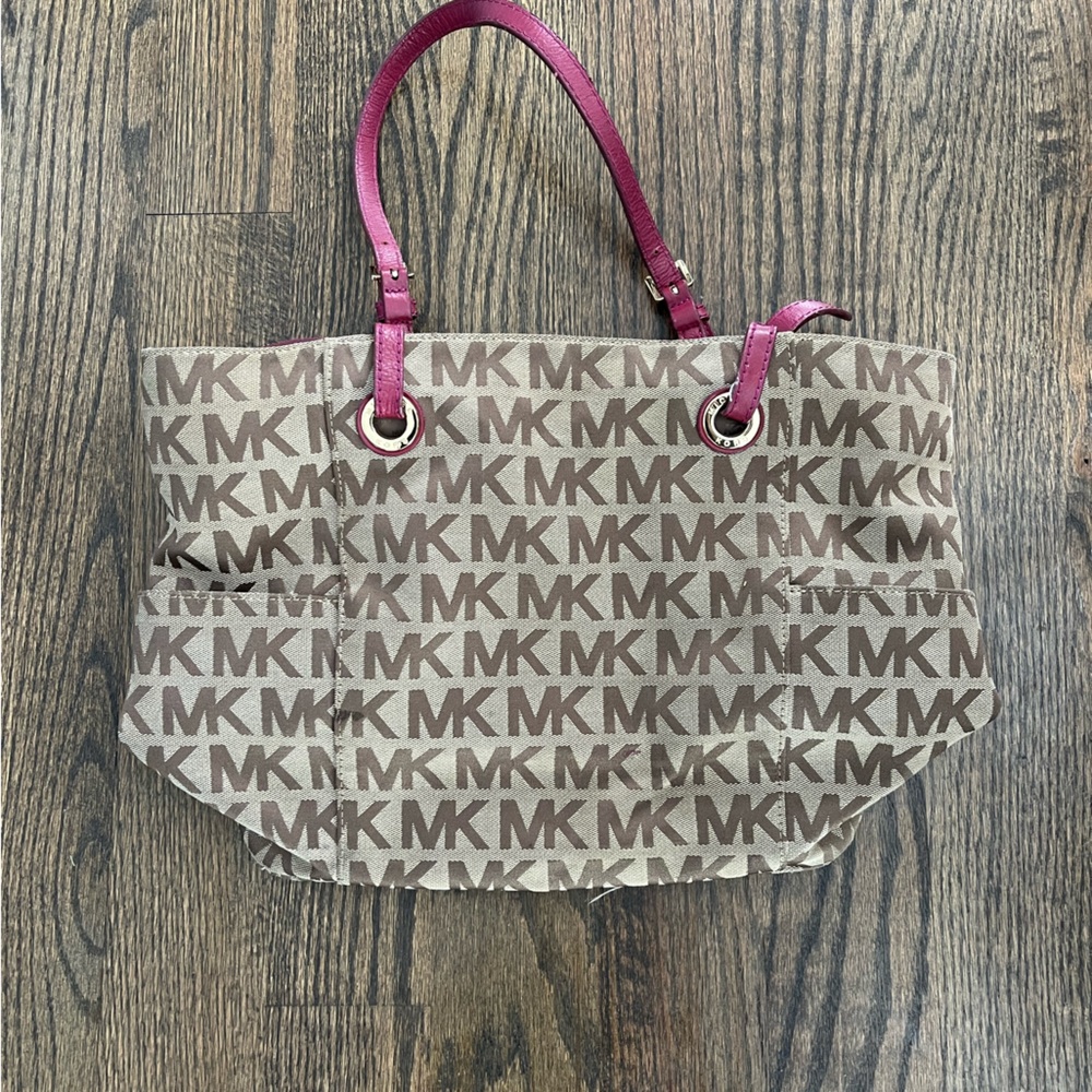 Michael Kors medium logo tote bag with magenta straps